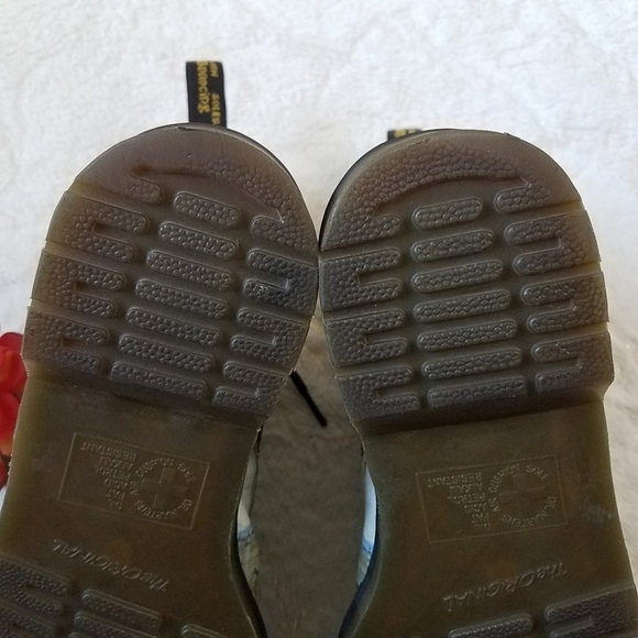 Dr Martens 1460 George & Dragon Print 8 Eye Boots-RARE - Picture 4 of 9